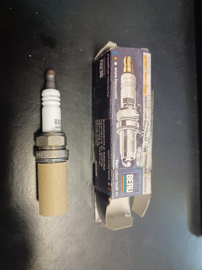 Beru 14F-7HUR2 Z200 Spark Plug NEW OLD STOCK | eBay