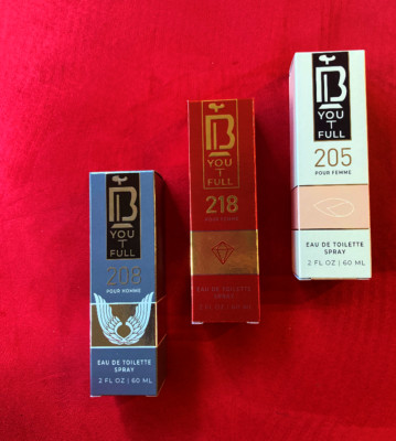 Brand New 2 ladies 1 men fragrance Bacarat, La vida es bella, Bacarat. lot of 3