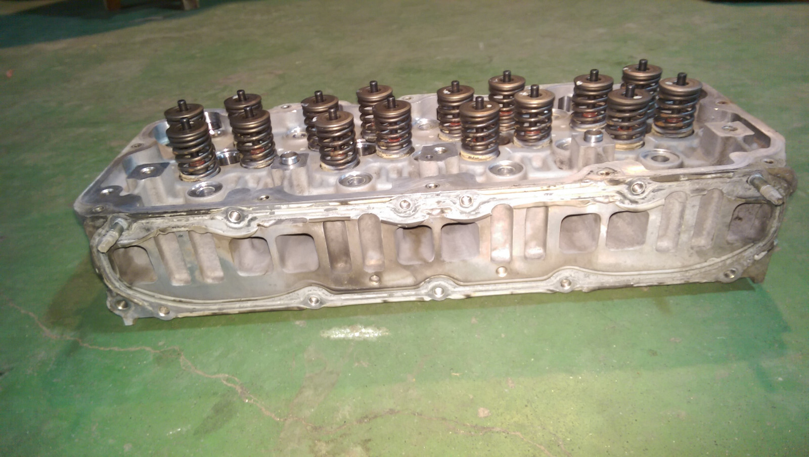 97779578 97320788 01-04 2001-04 LB7 DURAMAX 6.6 6.6L RH PASSENGER CYLINDER HEAD - Picture 11 of 12