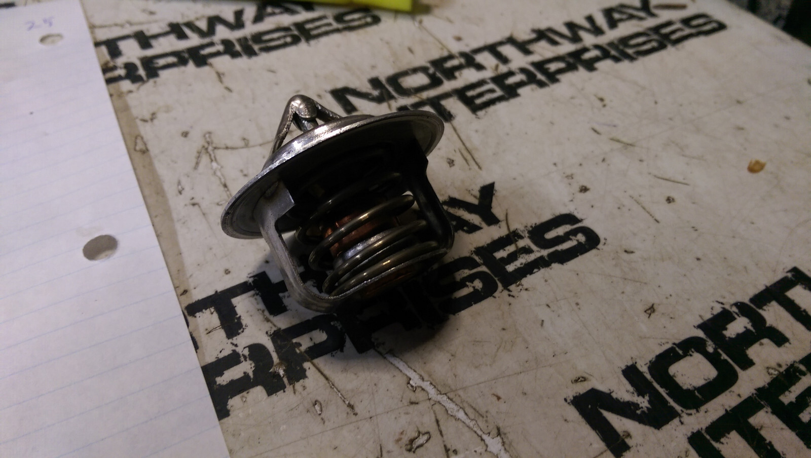 RE520831 John Deere THERMOSTAT - Picture 2 of 2
