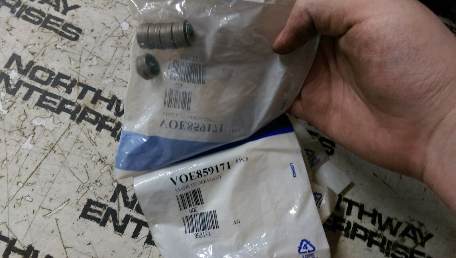 LOT OF 5 SEALS VOE859171 VOLVO 859171 - Picture 1 of 1