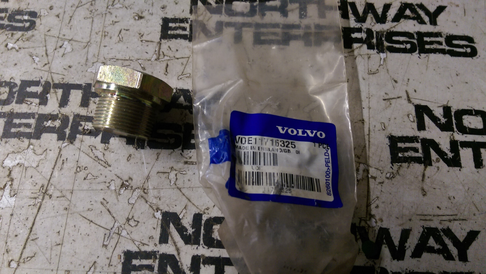 VOE11716325 VOLVO PLUG 11716325 - Picture 1 of 1