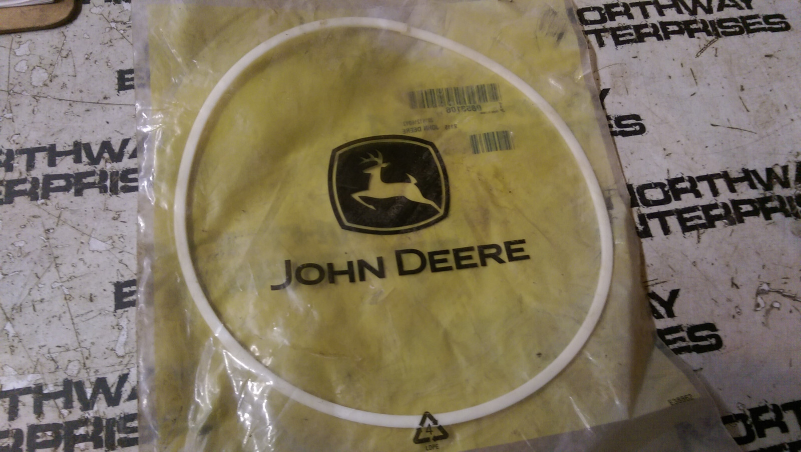 0853106 JOHN DEERE SEAL - Picture 1 of 2