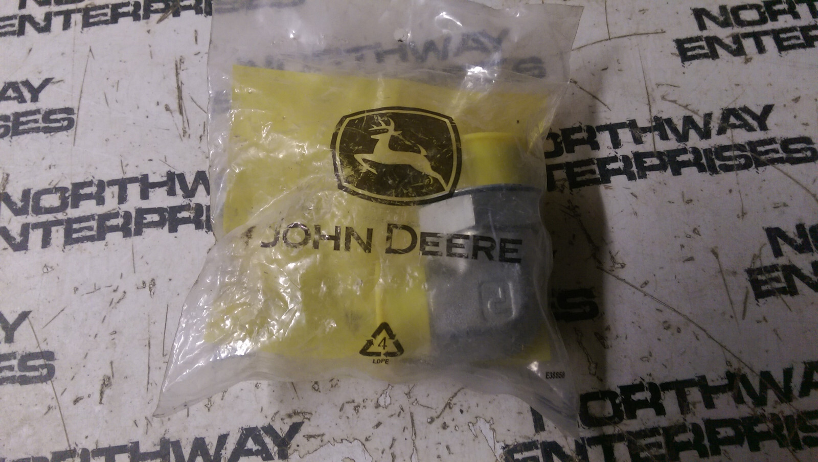 John Deere Original Equipment Elbow Fitting 38H1325 - Picture 1 of 2