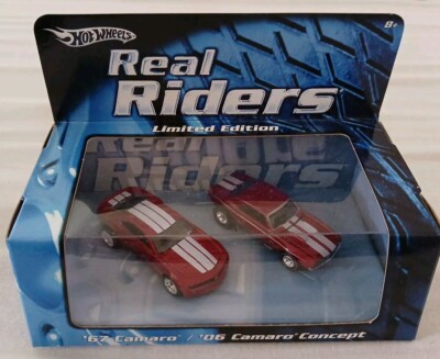 Hot Wheels Real Riders Limited Edition 2006 Camaro 2 Car Set Red