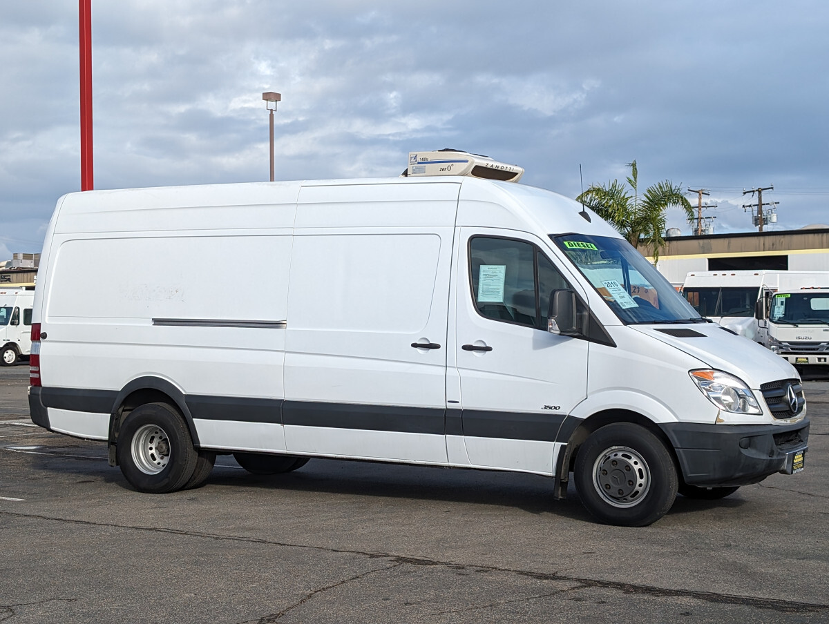 2010 Mercedes-Benz Sprinter 3500 Refrigeration Reefer High Roof Cargo Van 170WB