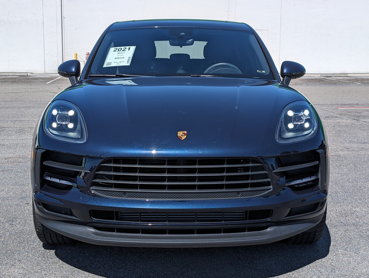 Owner 2021 Porsche Macan SUV AWD 28626 Miles 2.0L H4