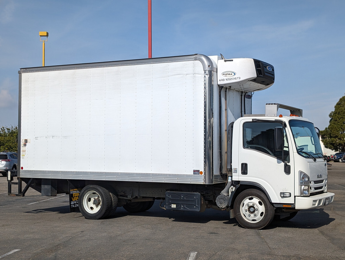 Owner 2016 Isuzu NPR Refrigeration Reefer 16FT Box Truck With Standby D 70259 Miles 5.