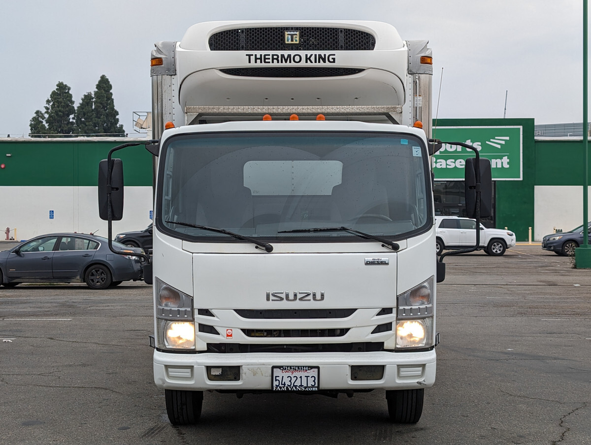 Owner 2016 Isuzu NQR Refrigeration Reefer StandBy 18FT Box Truck DIESEL 82654 Miles 5.