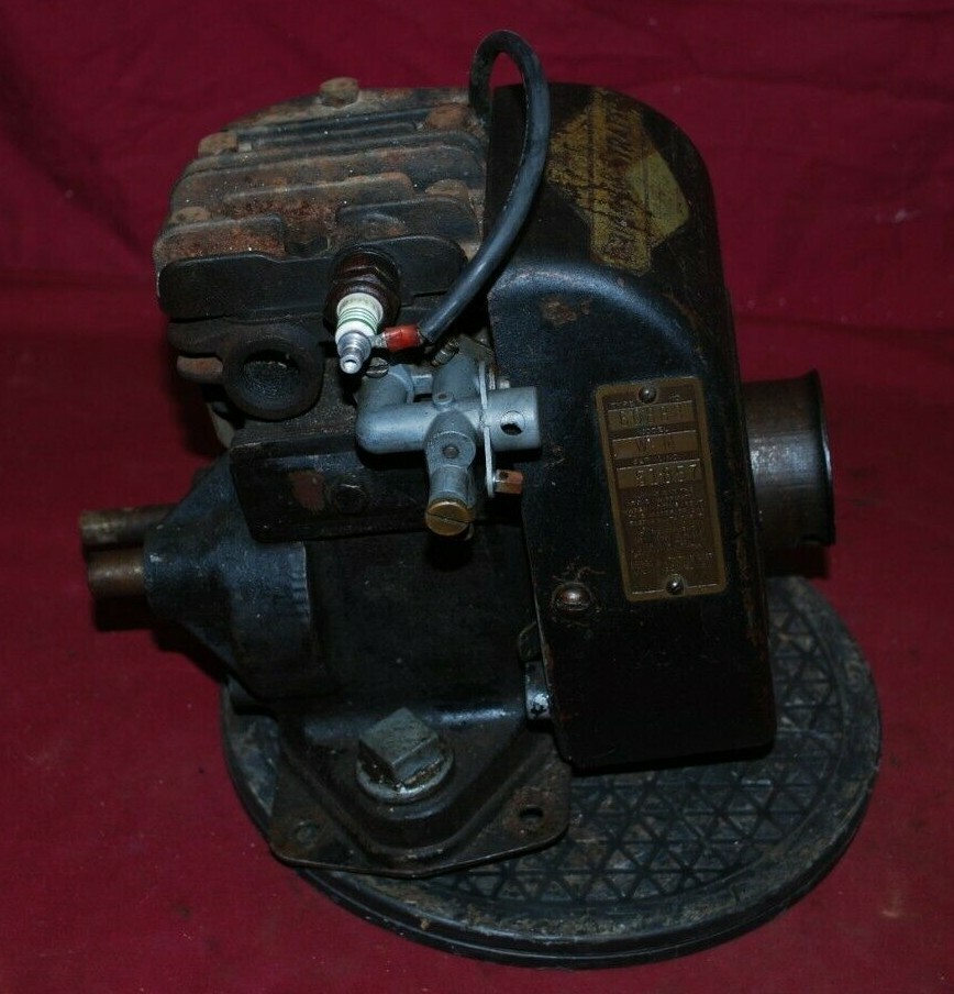 Briggs & Stratton Early WM Rope Start Gas Engine Motor 2