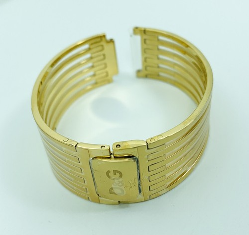 アクセサリー 00s DOLCE&GABBANA D&G gold bracelet Bracelet with DG logo and horn charm in Gold for Women