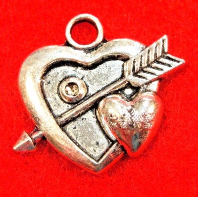 10Pcs. Tibetan Silver HEART w/ Arrow Charms Pendants Earring Drops Finding H026A