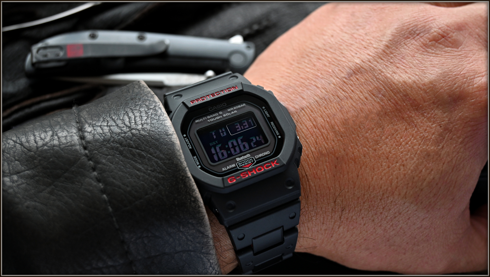 Casio G-shock GW-B5600HR-1DR Digital Quartz Resin Men's