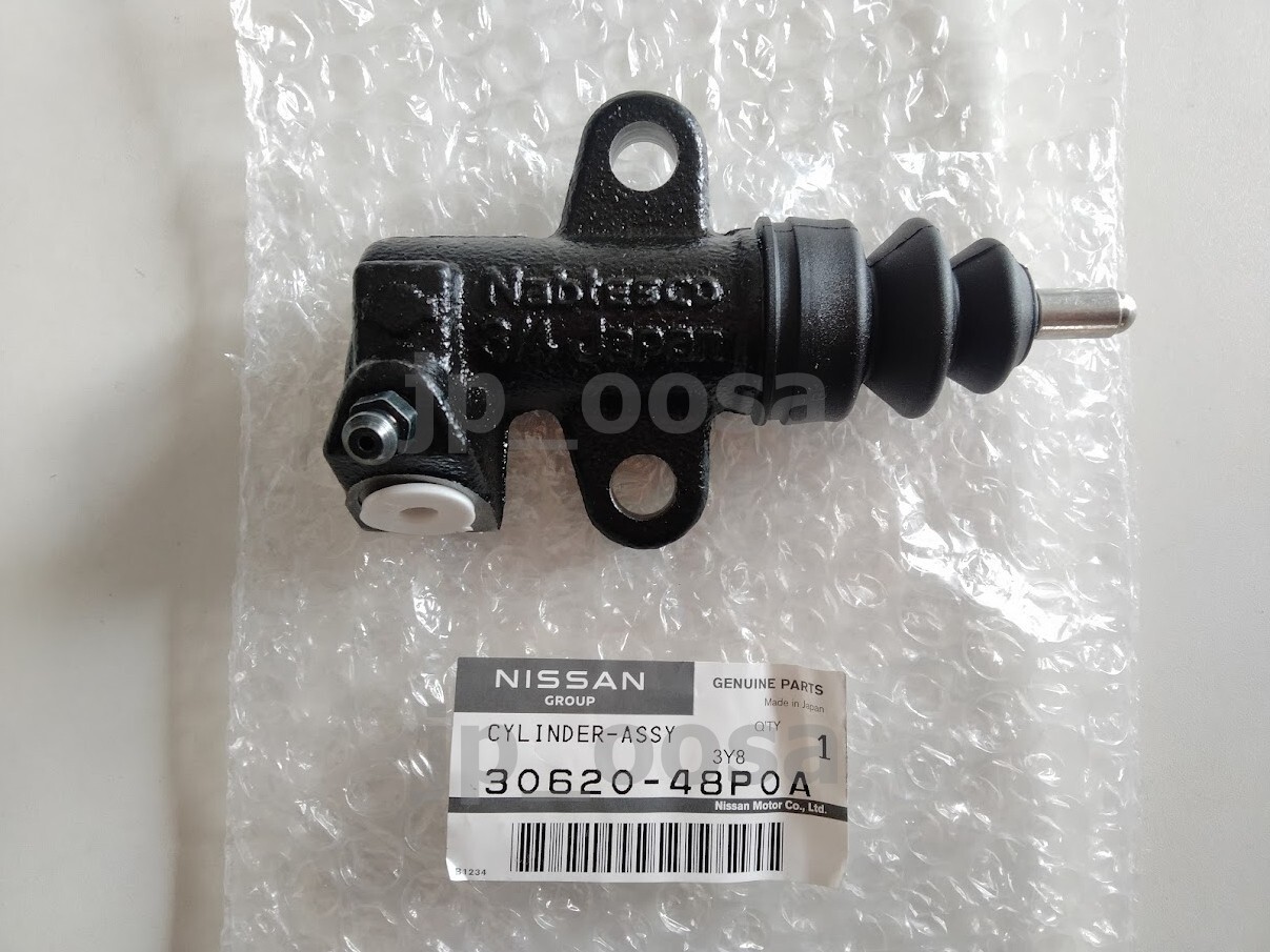 オマケ　REBORNアニカフェ NISSAN GENUINE 300ZX Z32 CLUTCH SLAVE CYLINDER 1990-1996