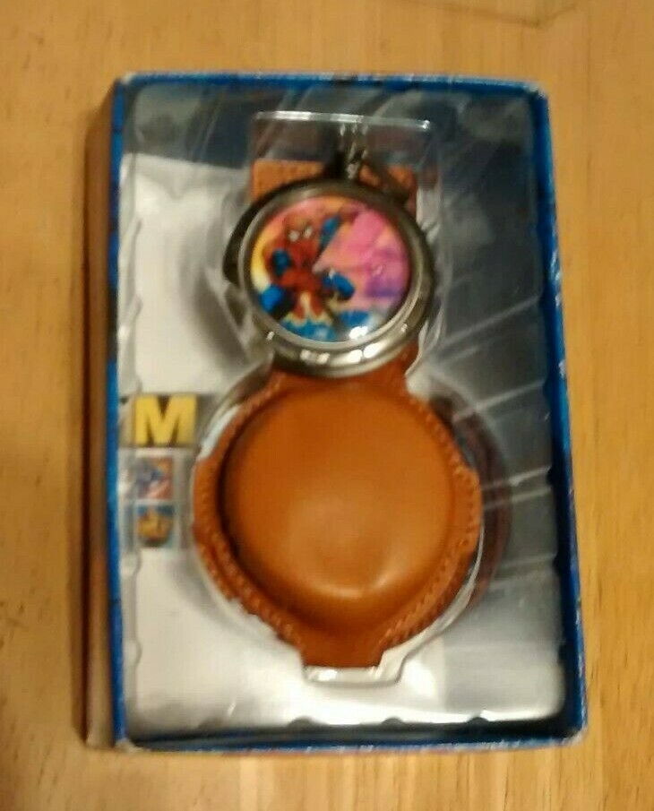 1997 SPIDER-MAN MARVEL COMICS COLLECTIBLE SILVER POCKET WATCH & Leather Pouch