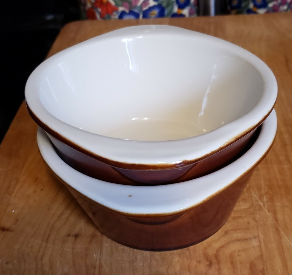 2 Hall Hi-TECH USA 2929 Small Individual Cassrole Bakers Bowls 1981