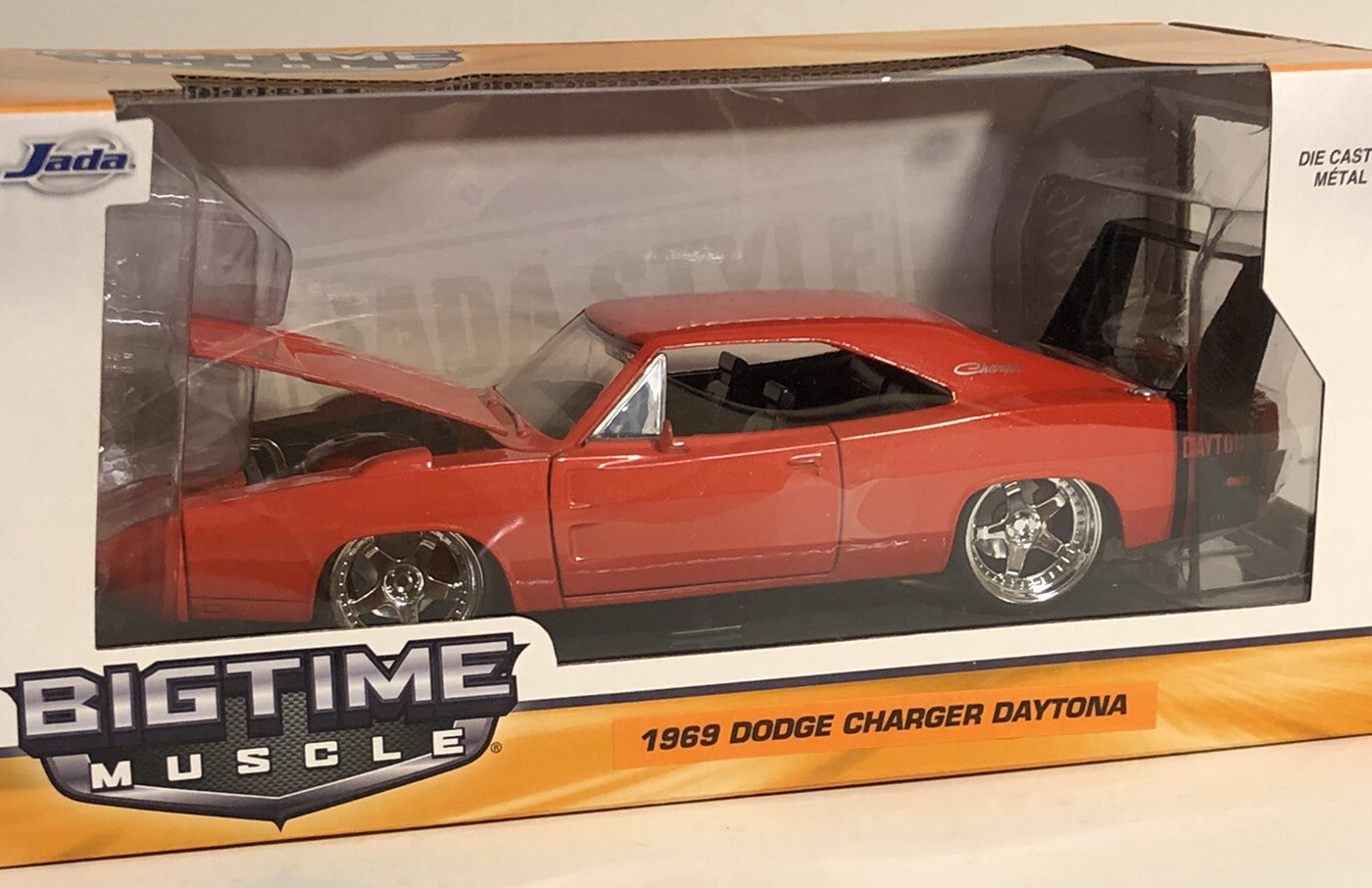 ミニカー JADATOYS 1/24 DODGE CHARGER DAYTONA Amazon.com: Jada Toys Big Time Muscle 1:24 1969 Dodge