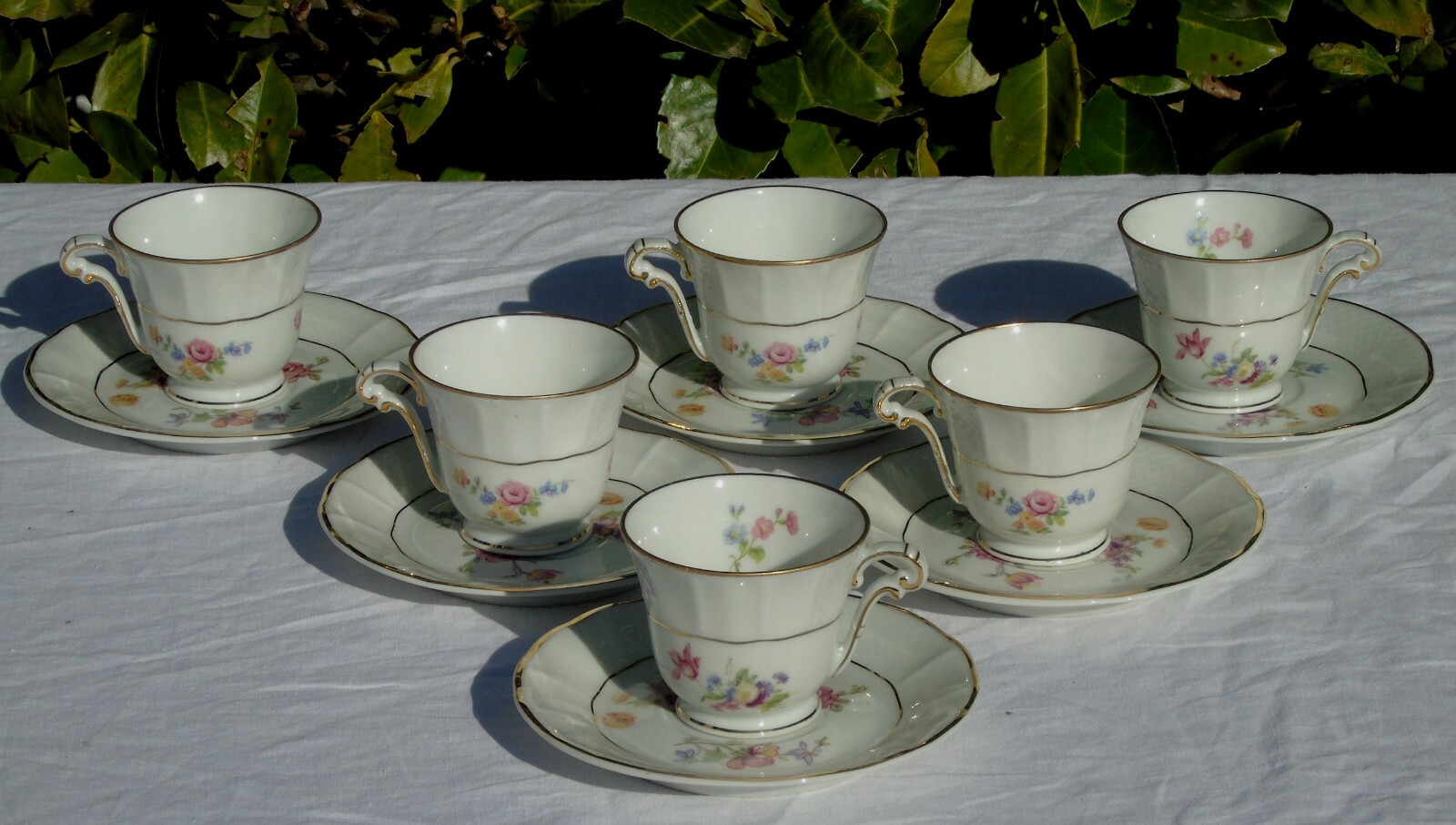 Bernardaud Service de 6 tasses à café en porcelaine de Limoges. Grelly België
