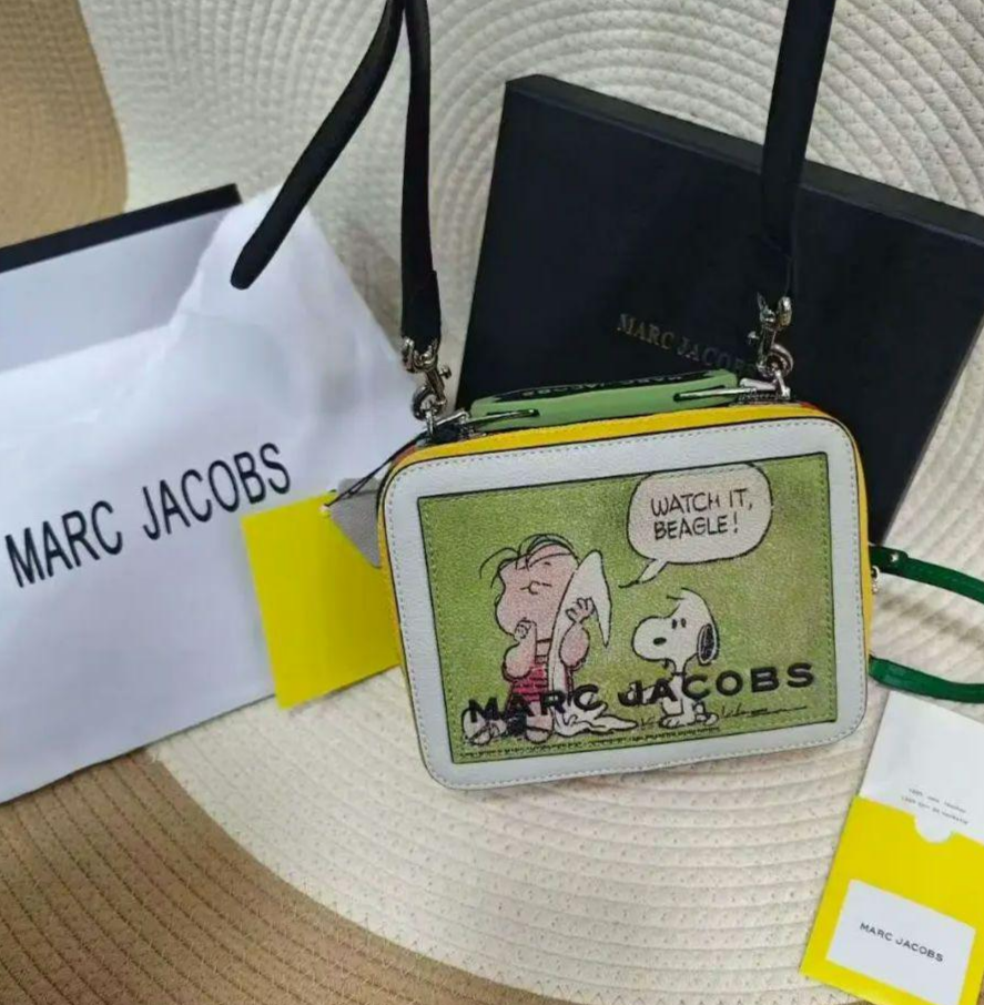 Marc Jacobs Peanuts Snoopy 腕時計　野良黒さん専用 2025年最新】マークジェイコブス スヌーピー 時計の人気アイテム