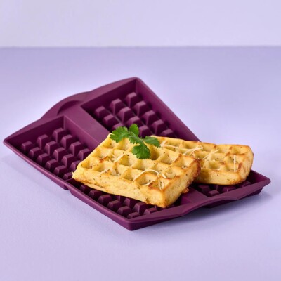 Tupperware Silicone Waffle Form New Free Shipping