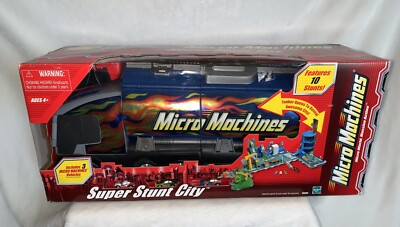 New Vintage 2003 Hasbro Micro Machines Super Stunt City Playset + 3 Vehicles