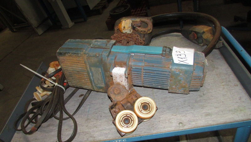 Mannesmann Dematic Ag  Dkun 2-250 Kv2 F4 0,25t  4m  0,17kw E - Kettenzug  (X133)