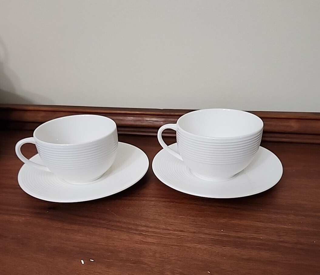 Royal Albert Cup and saucer Petit Point (JL) Royal Albert Cup and saucer Petit Point (JL)