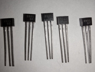2SC3901 Sanyo/Lots of 5/NPN Si. Digital Transistor/NOS/Type SPA pkg 