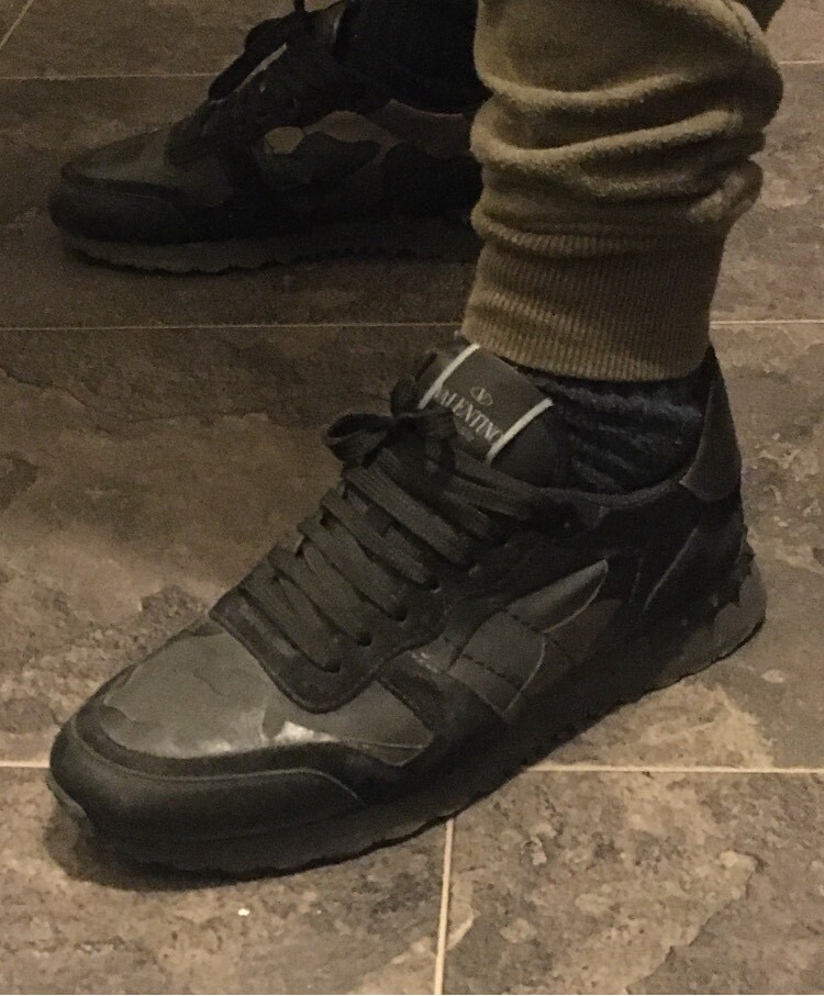mens trainers valentino