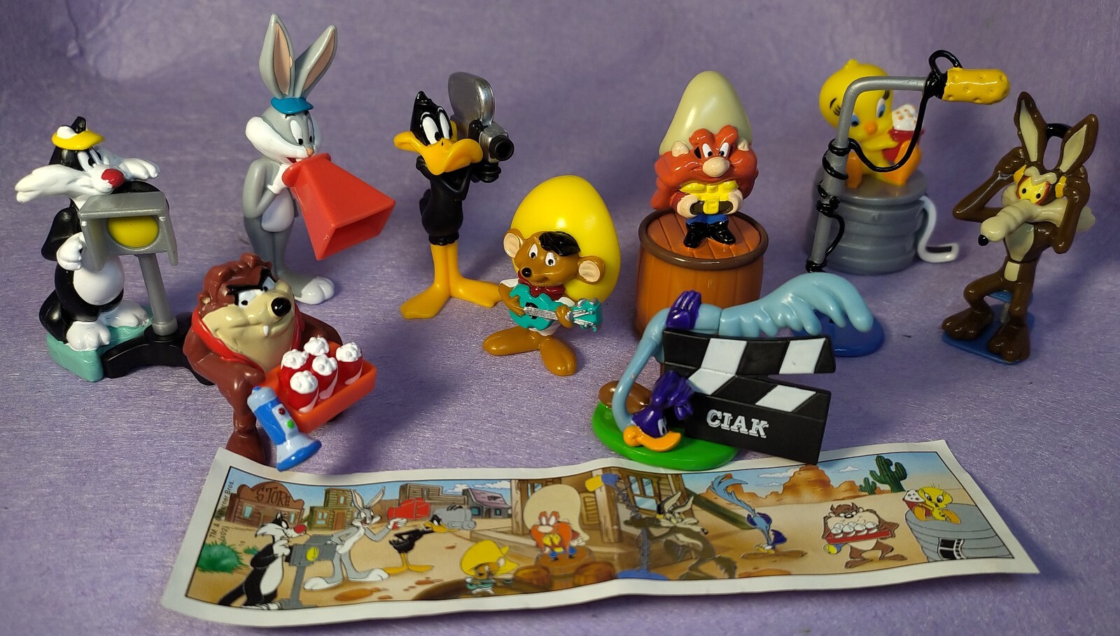 KINDER SURPRISE Looney Tunes Cinema 2002 #381 Ferrero | eBay