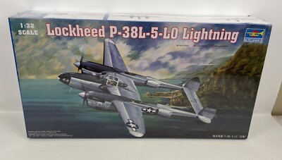 Trumpeter Lockheed P-38L-5-LO Lightning 1;32 Scale Model Kit 2227 *NEW SEALED*