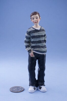 Dollhouse People Modern Young Boy Teenager Resin Figure 1:12 Scale