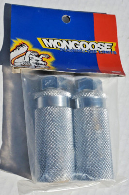 NOS Mongoose Freestyle BMX Bicycle Foot Pegs 90's 26T Threaded 3/8'' Axle GT Haro