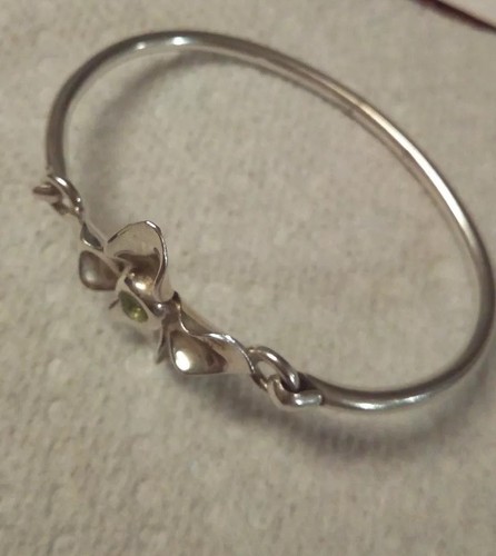 Vintage Sterling Mexico Peridot Flower Hinged Bangle Bracelet
