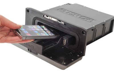 FUSION UD650 Marine Entertainment System w/Built-In UniDock, BT & FUSION-Link