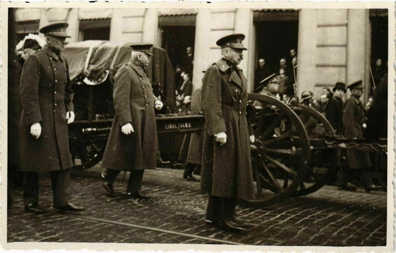 Cpa Ak Begrafenis Belgian Royalty (844898)