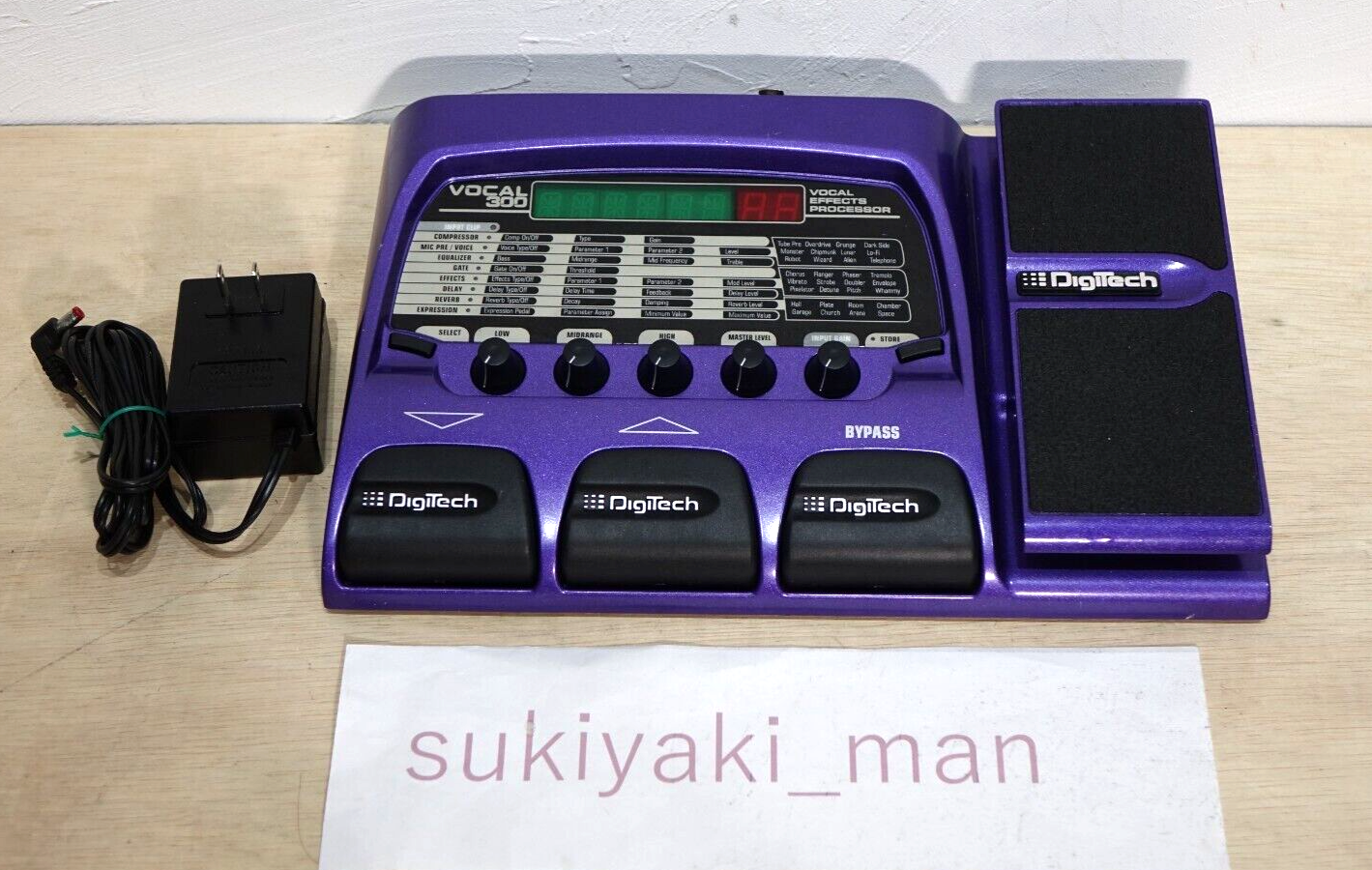 DigiTech Vocal 300 Vocal Multi-Effects Processor Pedal Board