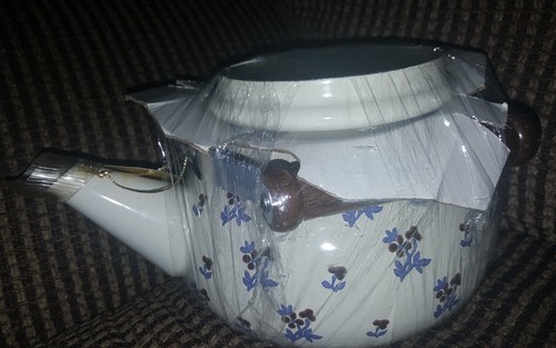 Vintage Teapot Gailstyn Sutton 1983 floral tulip enamel metal handle new