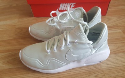 nike air max trainers size 4.5 nike air max trainers size 4.5