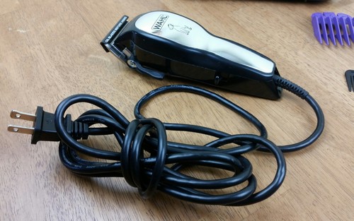 Wahl Animal Grooming Kit With Attachments and Scissors In Case