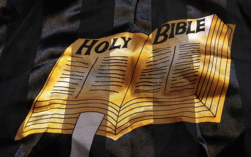 2 I love Jesus holy bible black praying hands women's spring scarf scarves EUC