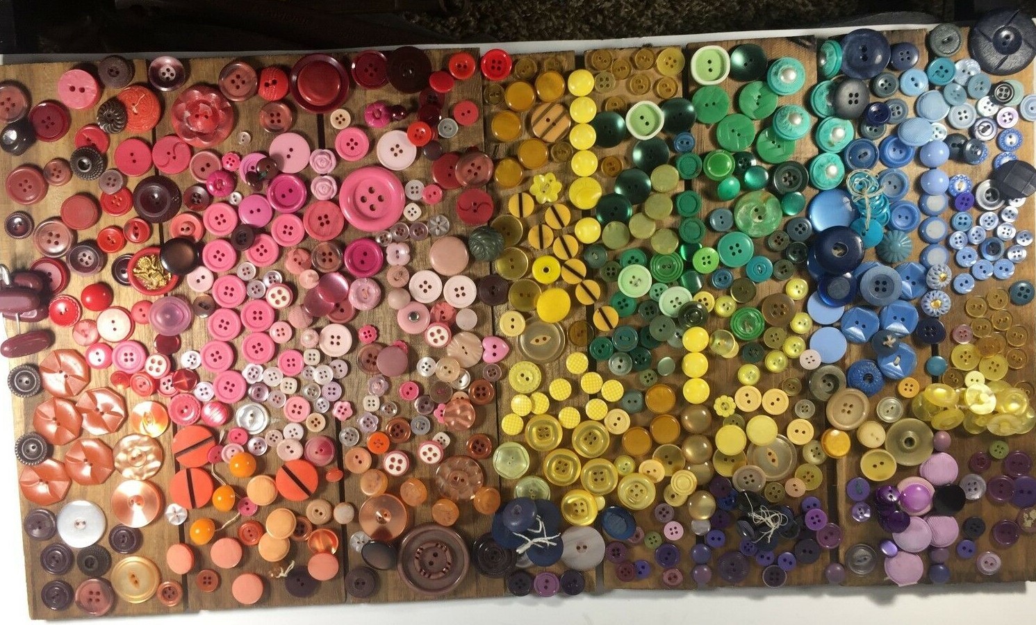1 Lb/1Oz. (49 grams)Vintage Celluloid, Bakelite, Lucite Buttons Pastel colors