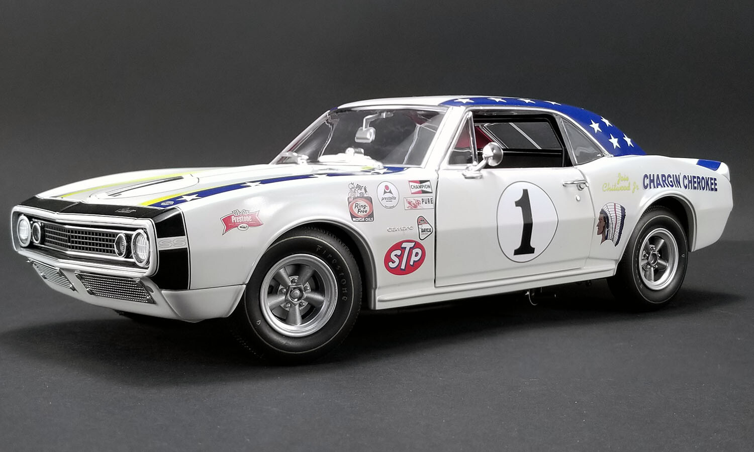 1968 CHEVY CAMARO 限定版 ミニカー 1:18 1968 Chevy Camaro Z/28 