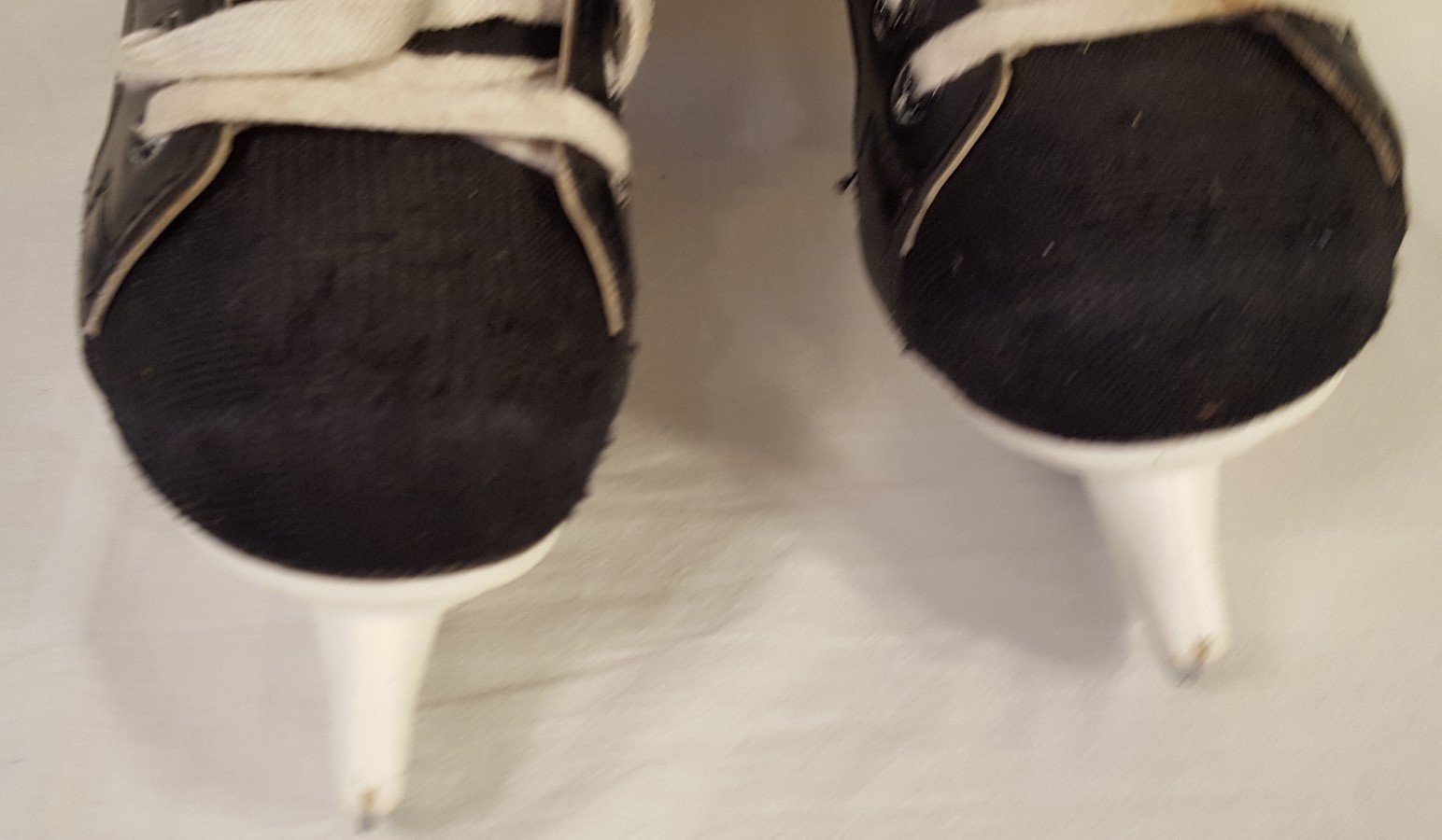 CCM Champion 90 Size 5 Mens Hockey Skates