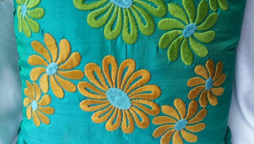 VINTAGE PILLOW RETRO COLLECTABLE ORANGE GREEN TEAL UNIQUE FUN FIND
