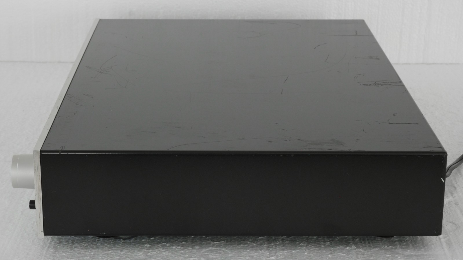 Luxman T-12 Accutouch Quartz Reference FM Stereo Tuner : Good Working Condition!