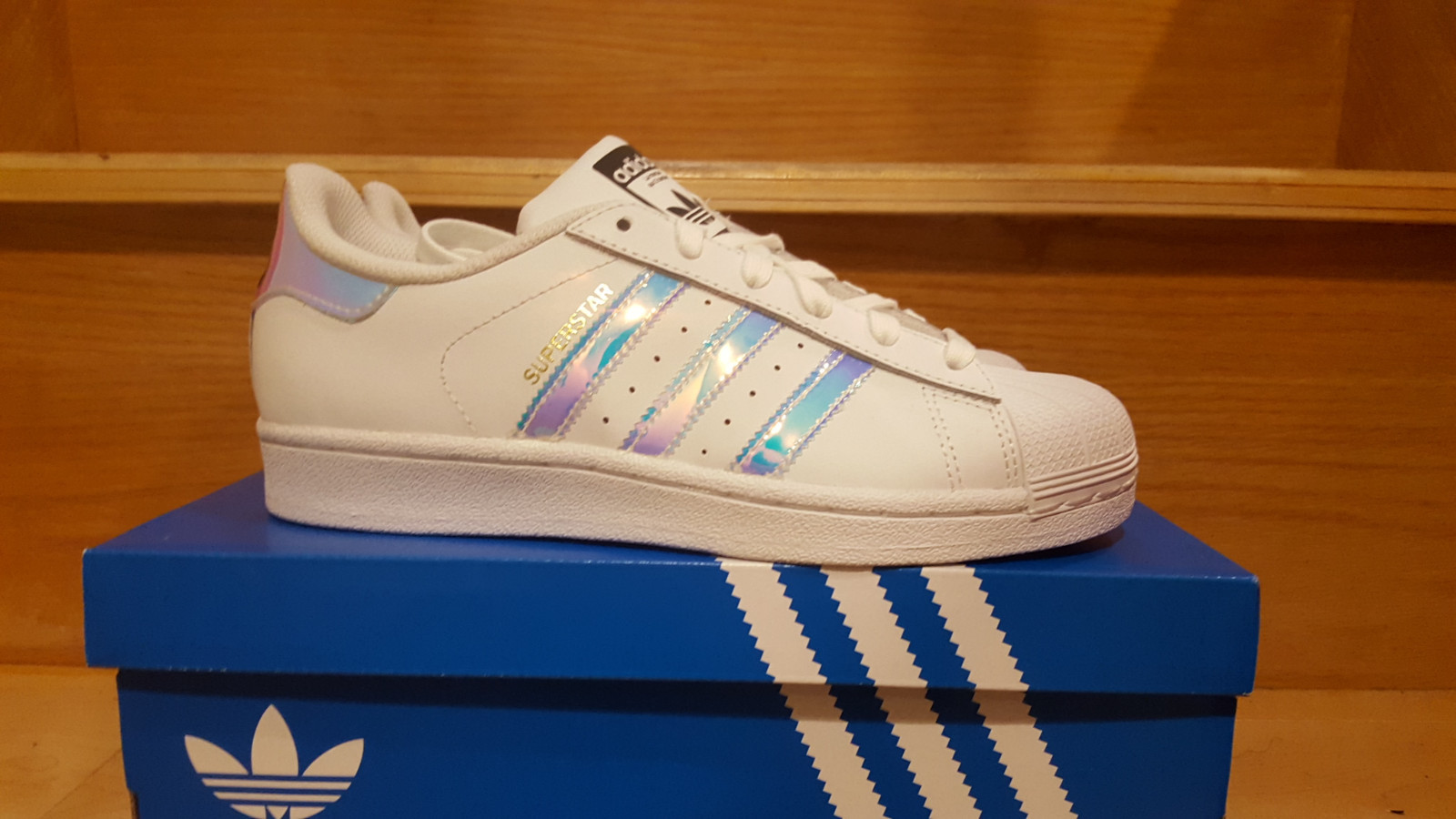adidas superstar classic white hologram iridescent