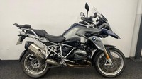 BMW R1200GS ** HEATED GRIPS - CENTRE STAND - CRASH BARS **