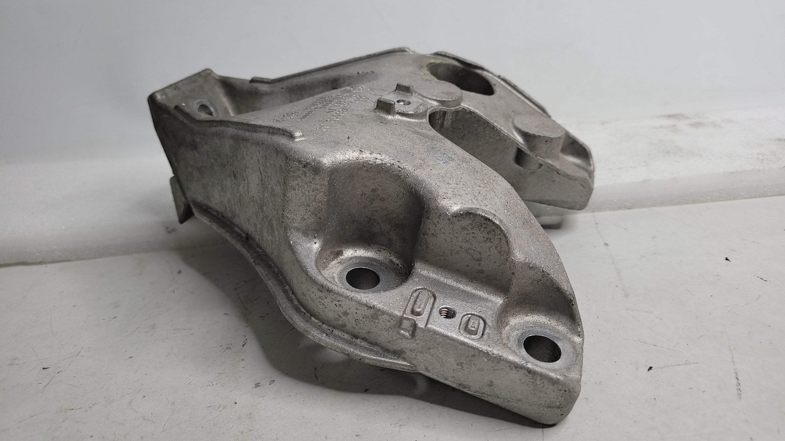 0 Bmw M4 F82 S55 Engine Mount Support Bracket LHS 6789093 image 2
