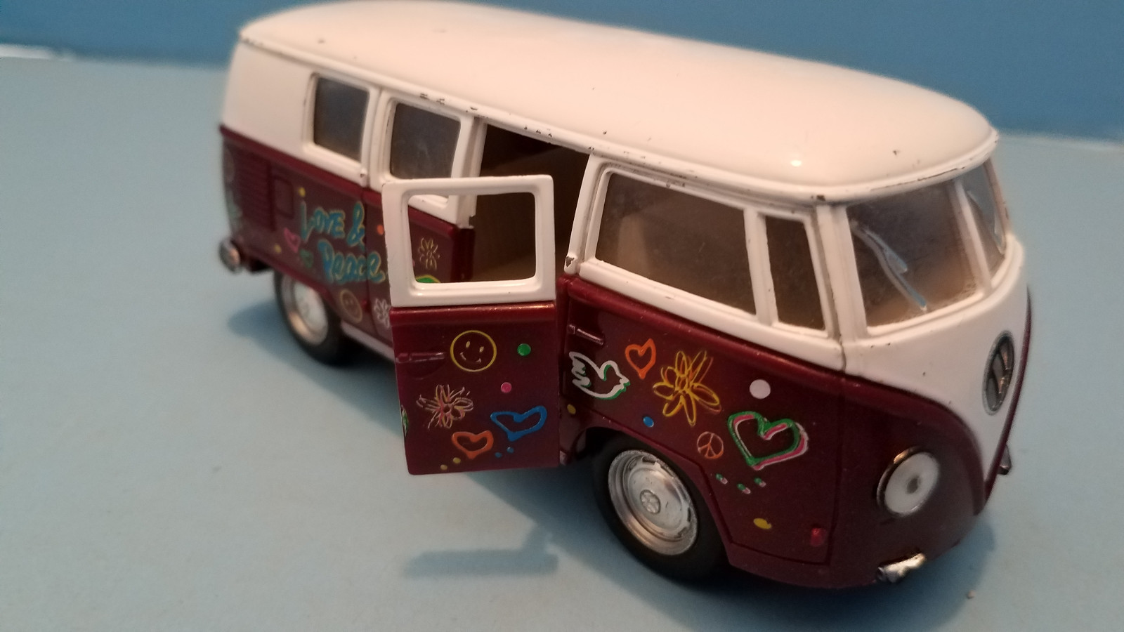 Vintage Kinsmart 1962 VW Volkswagen Classical Bus Teal Hippie Die-cast KT5060
